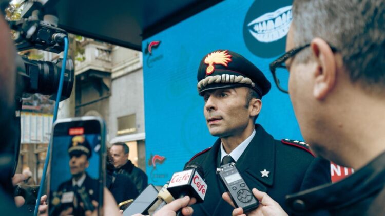 ‘Finto Carabiniere’ truffava in tutta Italia, otto arresti
