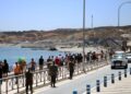 Ceuta, ancora 2500 migranti in città. Marocco: “Avevamo avvertito Spagna”. Madrid: “Falso”