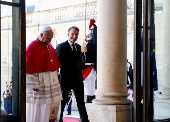 Il Papa sul fine vita, non si può offrire una morte programmata