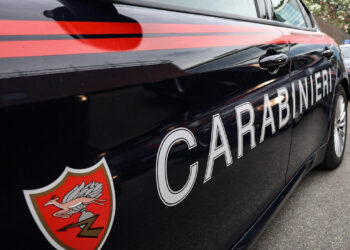 Bimbo di 6 anni trovato con un coltello da 13 centimetri nello zaino a scuola