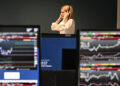 Borsa: riparte il petrolio, Europa fiacca e bond sotto pressione