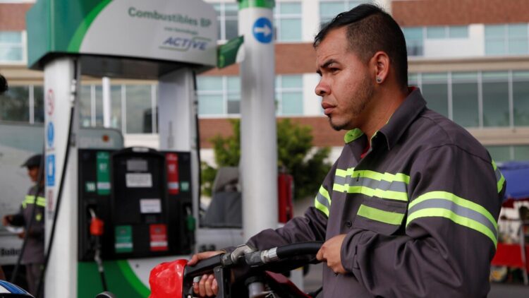 Messico taglia le accise per evitare i rincari dei carburanti