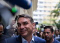 Brasile, Flavio Bolsonaro al corteo contro il giudice Moraes
