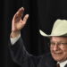 Buffett lascia la presidenza di Berkshire Hathaway, al suo posto il figlio