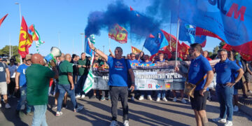 Ex Ilva: protesta dell’indotto, sciopero di 24 ore e blocco delle strade