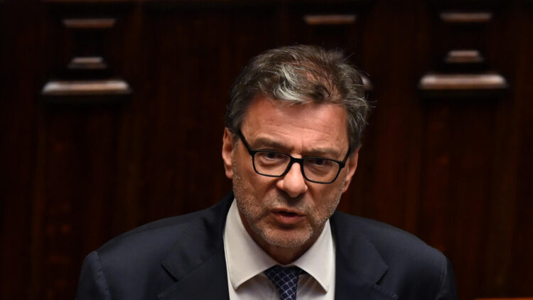 Giorgetti,’ affrontare nodo salari per attrarre i giovani’