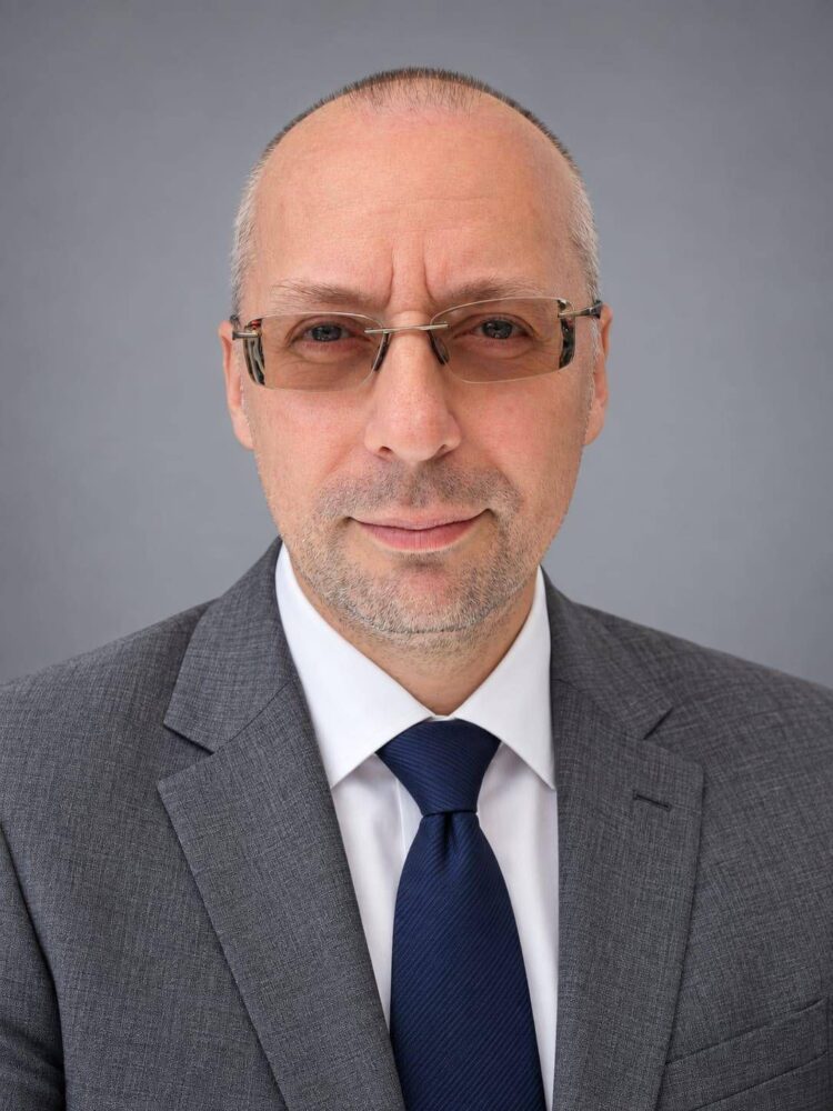 Russia, diplomatico dissidente Bondarev: “Opposizione non esiste neanche all’estero, solo sulla blogosfera”