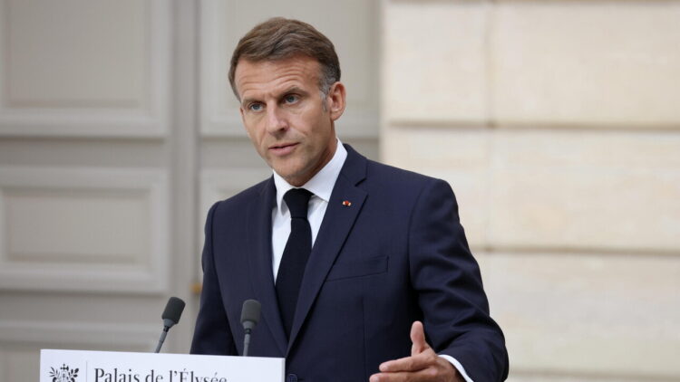 Macron avverte, ‘attacchi ibridi russi non resteranno senza risposta’