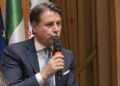 Ucraina, Conte: “M5S non firmerà un programma che preveda armi a Kiev”