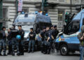 Vannacci a Torino, presidio degli antifascisti davanti ad albergo del centro