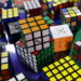 Bimba cinese di sei anni stabilisce due record mondiali al Cubo di Rubik in tre giorni