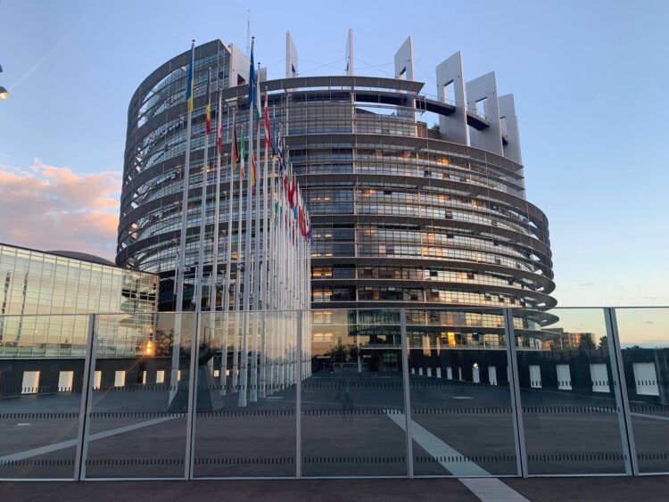 Ue: Centro resilienza democratica contro minacce Ibride e disinformazione