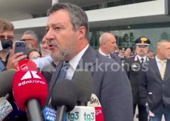 Russia, Salvini: “Attacco droni? Fake news, lavoriamo su caro vita”