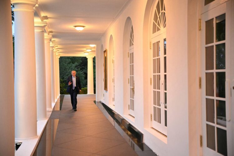 Medio Oriente, allerta Usa: “Rischio escalation”. Trump anticipa rientro da Camp David