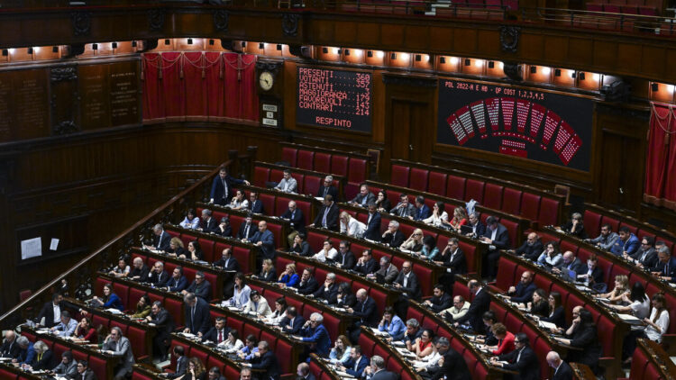 L.elettorale: 229 no 151 sì, la maggioranza supera lo scoglio delle pregiudiziali