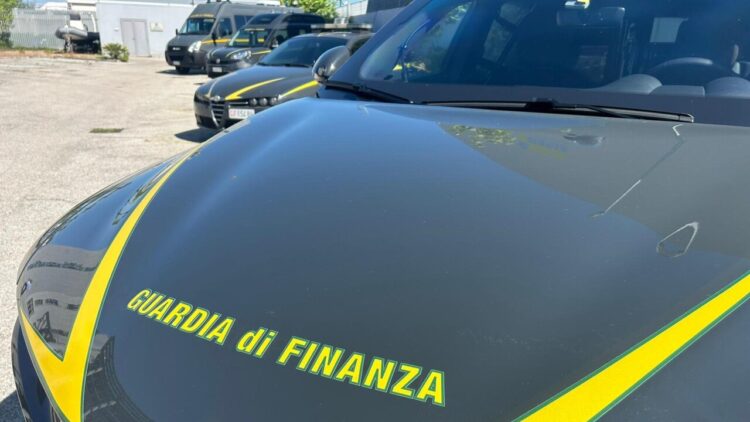 Frode Iva internazionale su materie plastiche, 18 misure cautelari