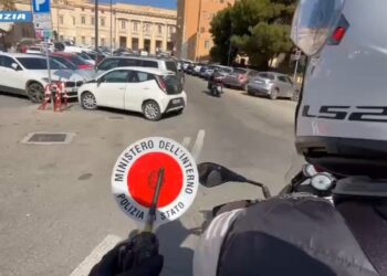 Nasconde 20 chili di hascisc nel freezer, arrestato a Cagliari