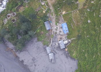 Un’altra alluvione lampo colpisce il Nepal, case spazzate via e villaggi evacuati