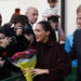 Bagno di folla per Harry e Meghan nel primo impegno pubblico dopo rientro in Gb