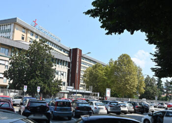 Aggredisce un medico in pronto soccorso a Torino, arrestato dalla polizia