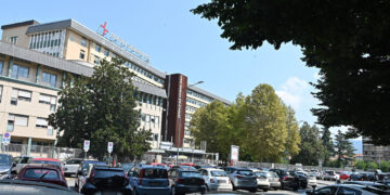 Aggredisce un medico in pronto soccorso a Torino, arrestato dalla polizia