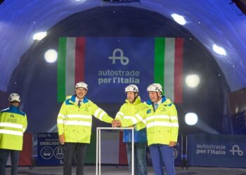 Autostrade, terminato scavo della nuova galleria San Donato sulla A1