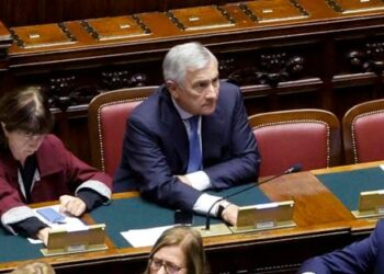 Legge elettorale, ok definitivo. Meloni: «Ora gli italiani potranno scegliere tutto». Protesta delle opposizioni: «È una truffa»