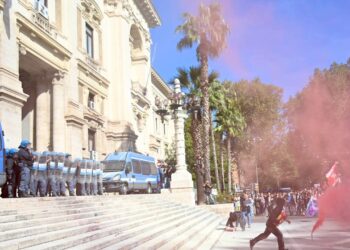 Valditara, ‘non è dissenso ma teppismo politico’