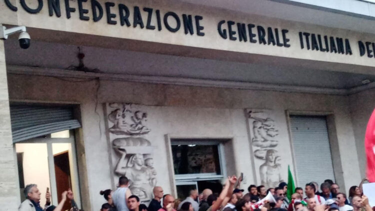 Assalto alla Cgil, giudici d’appello in camera di consiglio