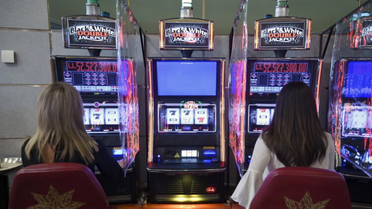 I disturbi del gioco d’azzardo, per 6 italiani su dieci serve fare di più