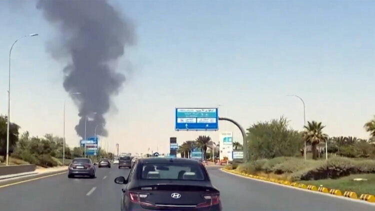 L’Arabia Saudita proroga la chiusura dell’aeroporto di Riad dopo i raid Houthi