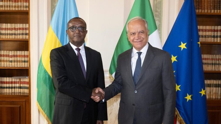 Piantedosi incontra omologo del Ruanda, focus su migranti e sicurezza