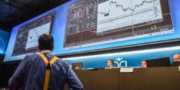 Borsa: Tech e Oil & Gas per vincere il tiro alla fune dei tassi. Dove investire in autunno