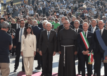 San Francesco, Mattarella ad Assisi: “Profeta di pace e amore. Uccidere in nome di Dio colpa più grande”