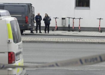Polonia, nuovo attacco con coltello a scuola: 15enne uccide una donna