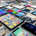 Smartphone, in tre mesi vendite giù del 20%: peggior risultato dal 2012