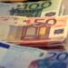 “Ci servono 7mila euro ogni mese, finiamo sempre in rosso”, le difficoltà di una famiglia di sei figli e due gatti