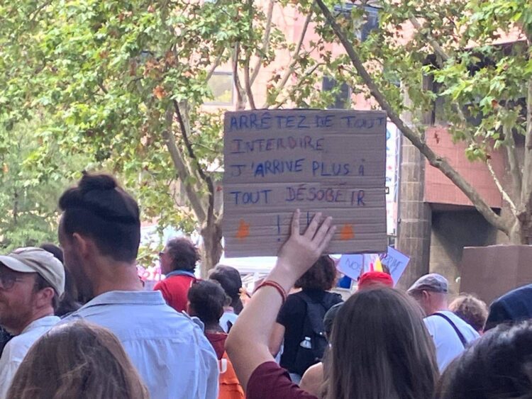 Francia, stop lezioni in circa 900 licei e istituti: oltre 86 mila nelle manifestazioni di questa mattina