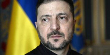Ucraina, Trump e il Cremlino contro Zelensky: “Impossibile trattare con lui”
